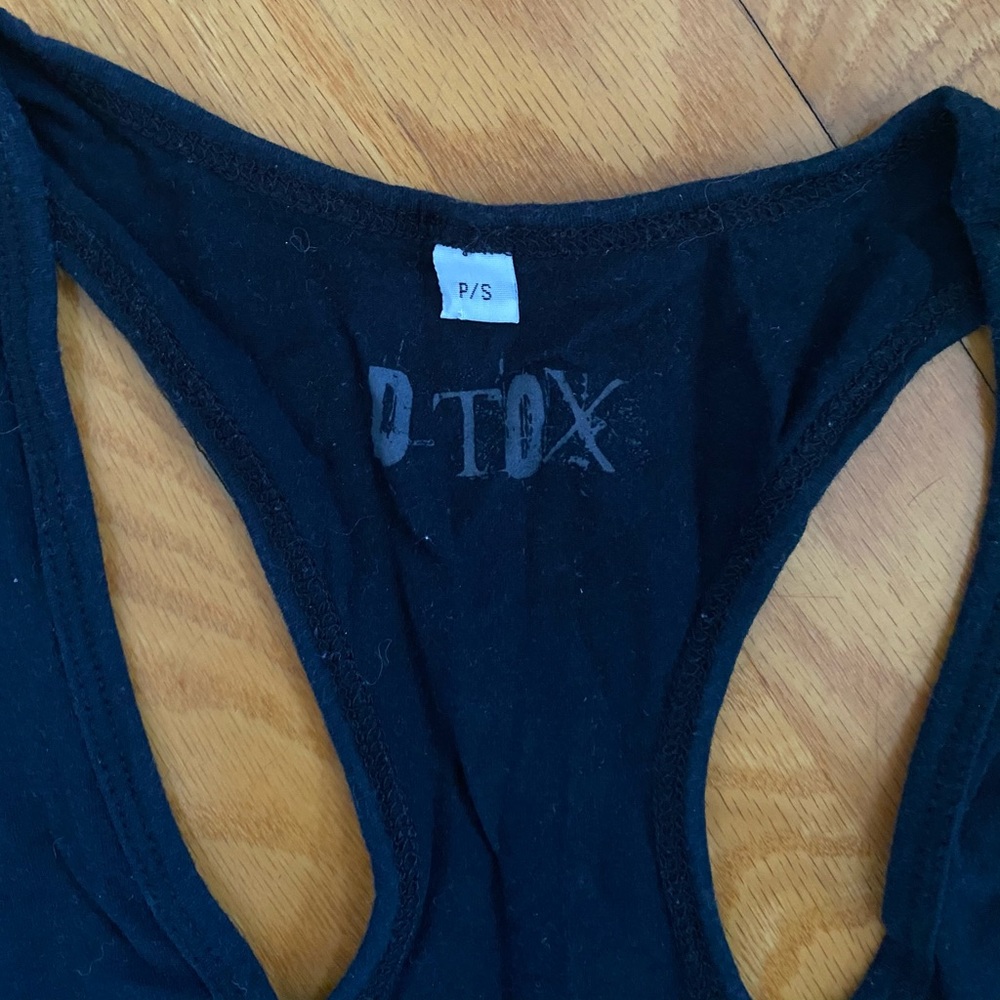 Graphic Tank top - Picture 2 of 3